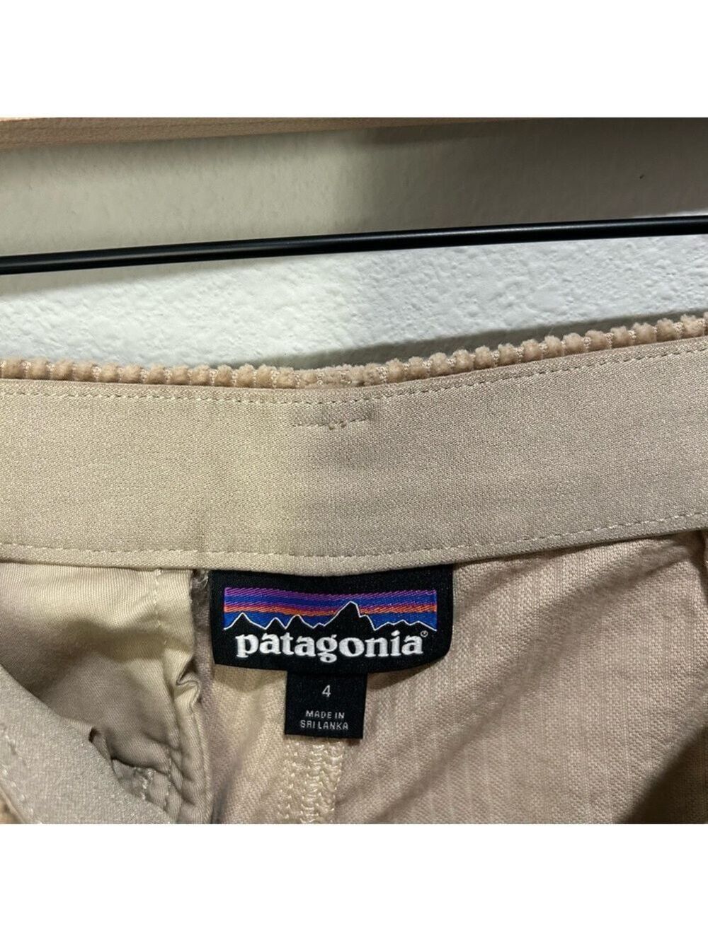 Patagonia Women’s Wide-Leg Corduroy Pants 4 – Oar Tan – NWT - Picture 3 of 6